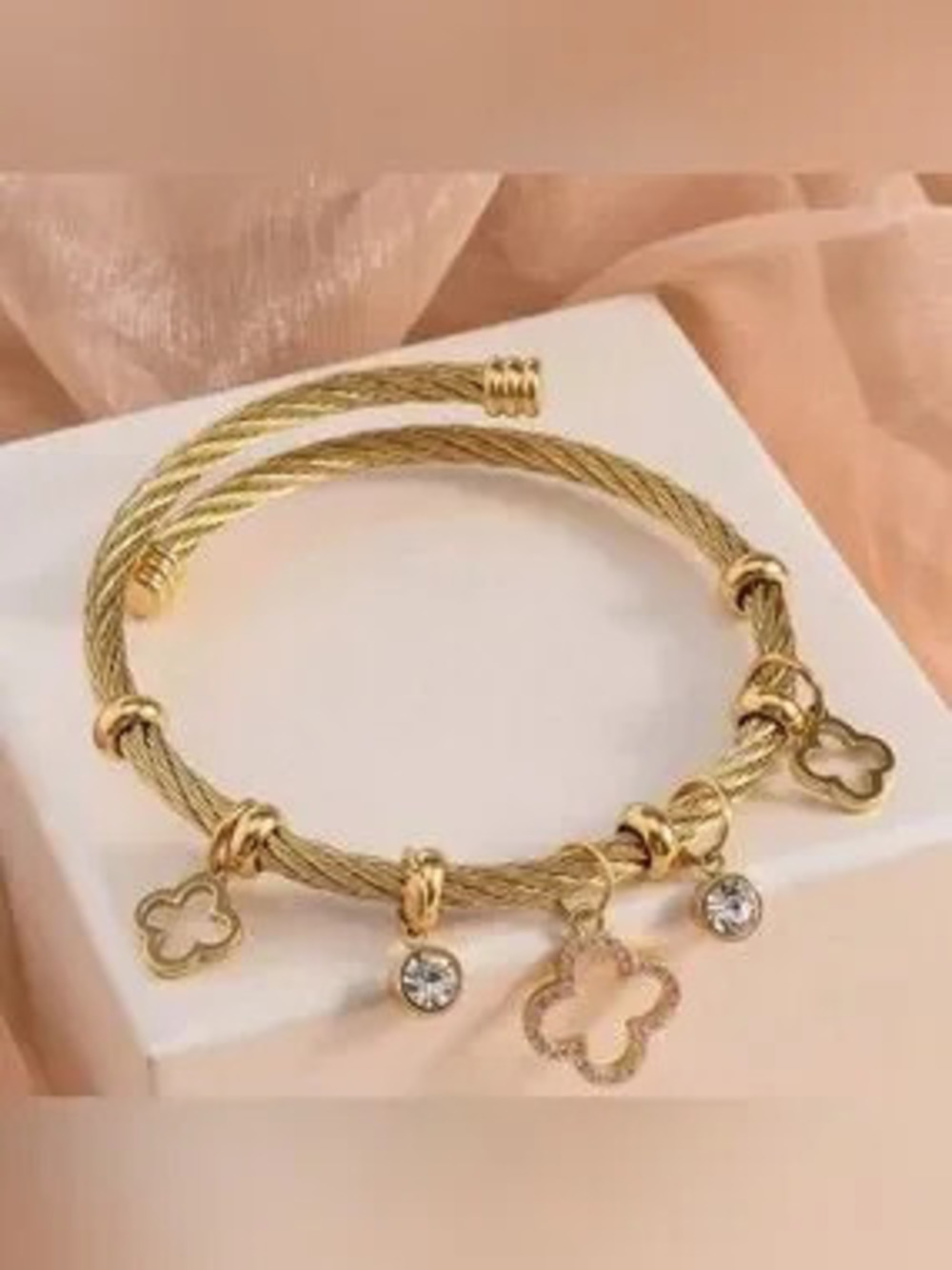 18k Gold Plated Clover Charm Cable Bracelet